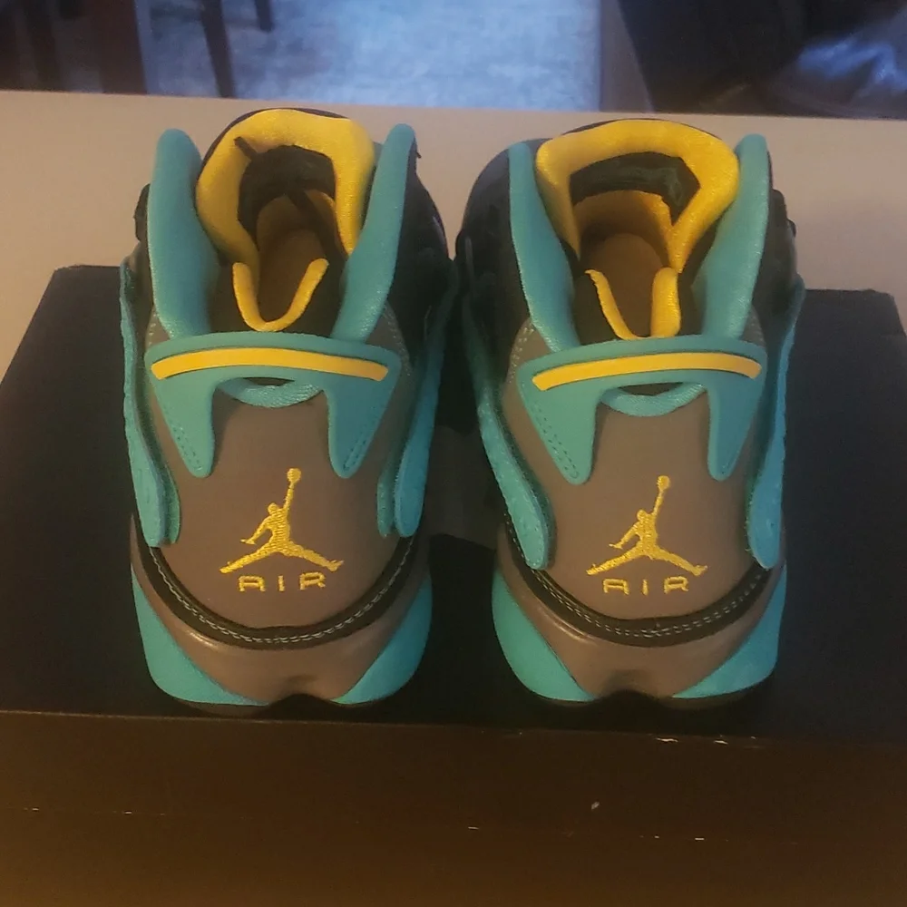 Jordan 6 Rings - Picture 3 of 5